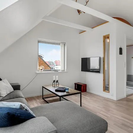 Apartment 3 Bedroom Stunning In