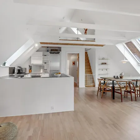 3 Bedroom Stunning In Apartament Hasle