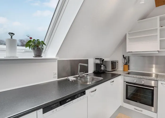 3 Bedroom Stunning In *